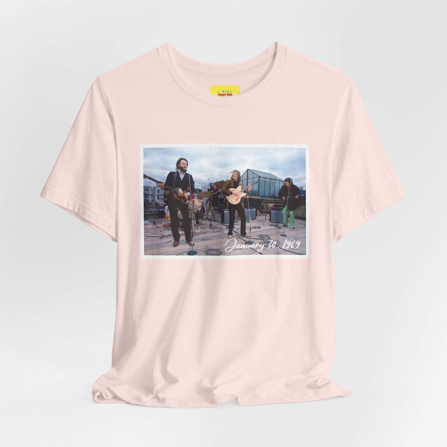 BEATLES ROOFTOP CONCERT (Unisex Softstyle T-Shirt)